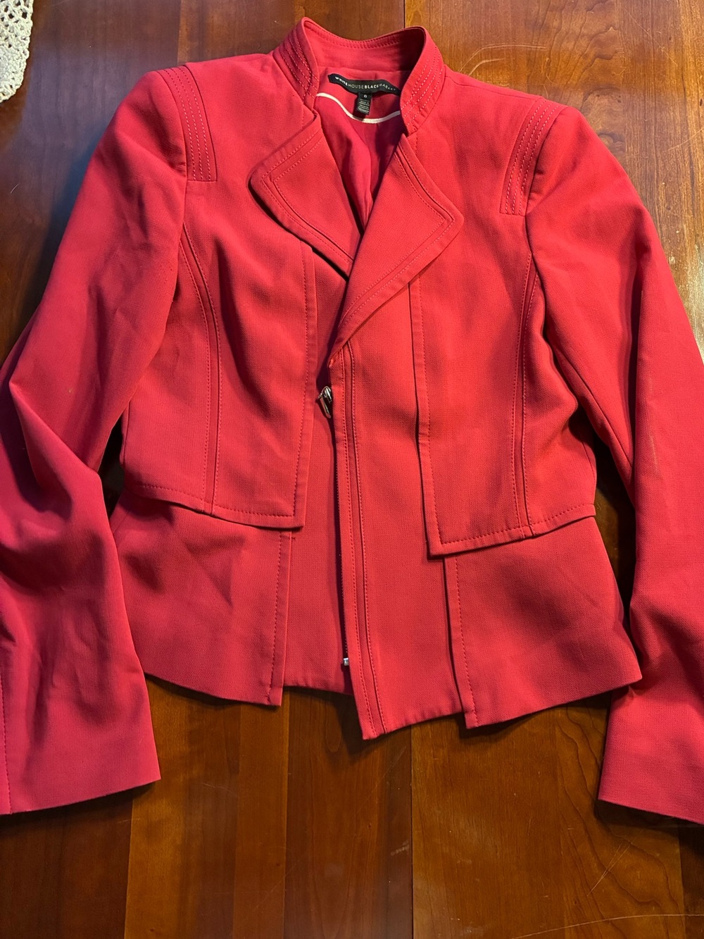 Red Tailored Ponte Blazer-
White House Black Market